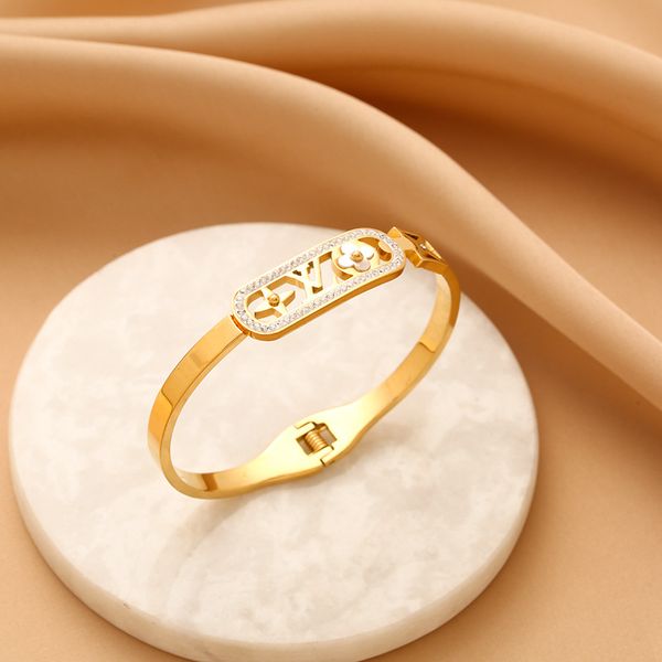 

Luxury Designers Clover Bangle Bracelet Gold Silver Plated Women Gift Micro Pave Stainless Steel Jewelry