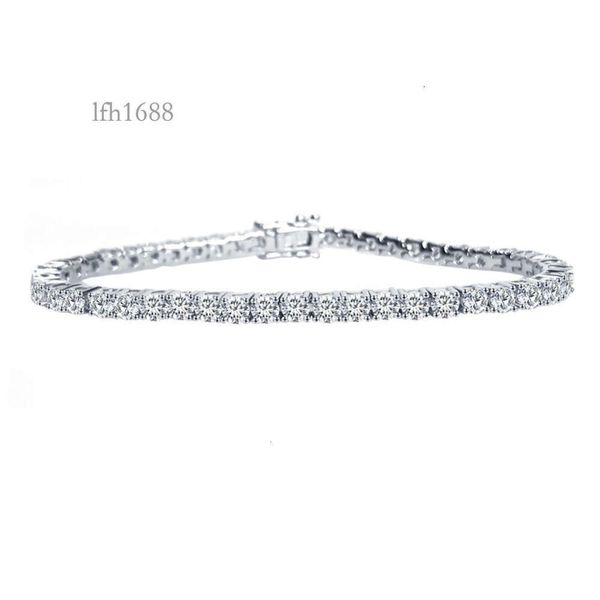 

Pushi Hip Hop Rock Style Fashion Lively Floral Diamond Clustered 3 Mm Round Colorless Moissanite Tennis Bracelet 10K Design