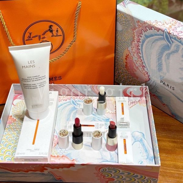 

3 Piece Lipstick Set with Hand Cream & Lip Balm Christmas Gift Box - Mixed Colors