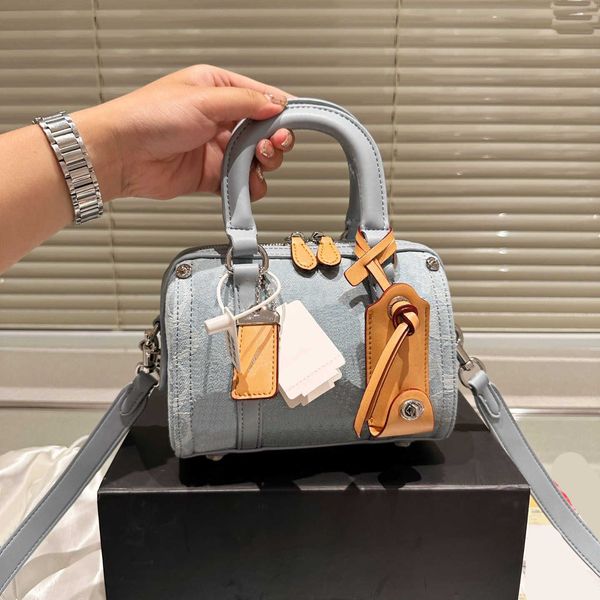 

Designer Boston Unisex Denim Pillow Bags Embroidery s Handbags Ruby Crossbody Purse Shoulder Battle Steed Handbag 230915, Pink