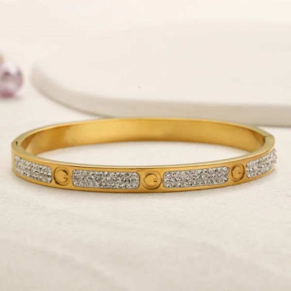 

Luxury Bracelet 18K Gold Plated Diamond Bangle Luxury Designer Logo Bangle Bracelets For Women Classic Wedding Love Gifts Jewelry Stainless Steel Bracelet Not Fade