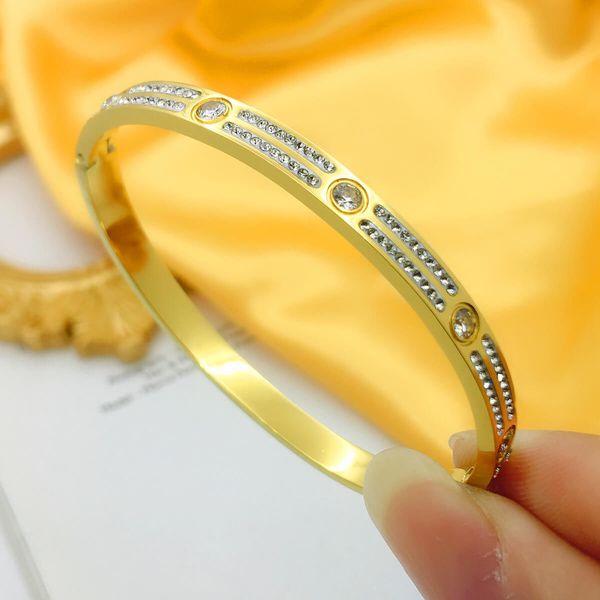 

Luxury Design White Zircon Micro Pave Bangle Bracelet Gold Silver Plated Women Gift No Fading Stainless Steel Jewelry