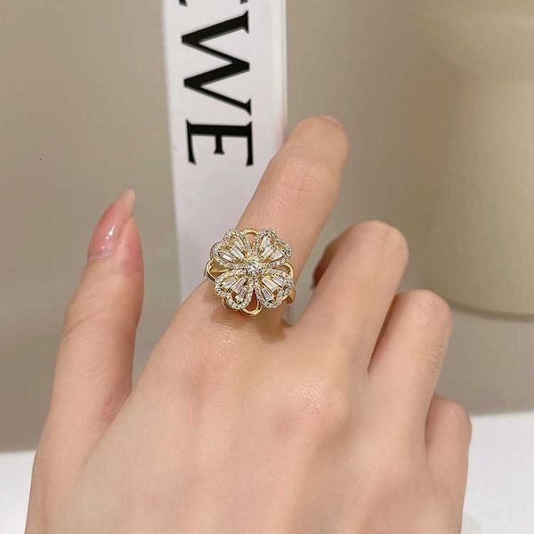 

Designer ring four-leaf Clover luxury top jewelry Rotating Ring for Women Luxury Exquisite High Grade Micro Set Zircon Flower Opening Ring Jewelry gift Van Clee