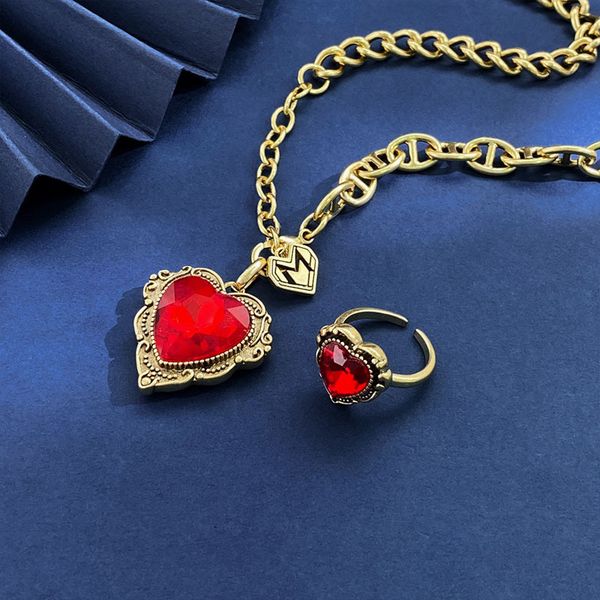 

Designer Retro Gold Plated Love Pendant Necklaces Chain Crysatal Stainless Steel Choker Brand Necklaces For Women Wedding Party Jewelry