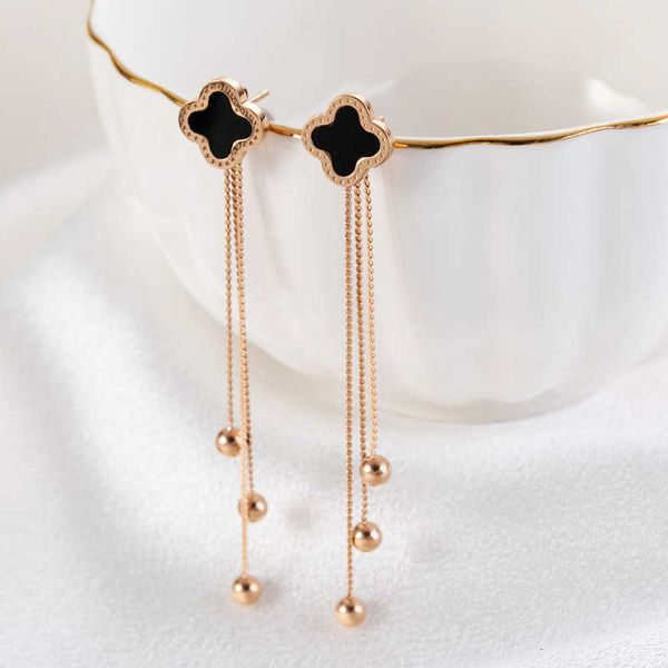 

Designer earrings four-leaf Clover luxury top jewelry tassel titanium steel Earrings female ear thread rose gold versatile Van Clee gift
