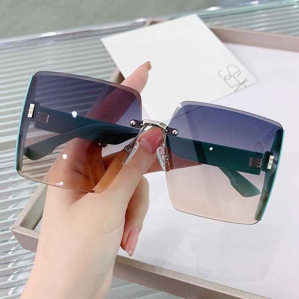 

New Fashionable Frameless Trimmed Square Large Frame Sunglasses Anti UV Sunglasses for Men O1MV
