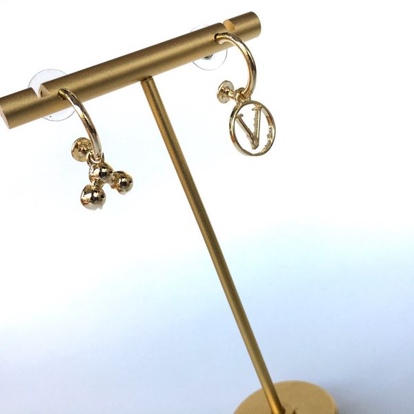 

Designer earrings New clover earrings Gold jewelry is a must for wedding parties Wholesale and retail welcome to buy-L2