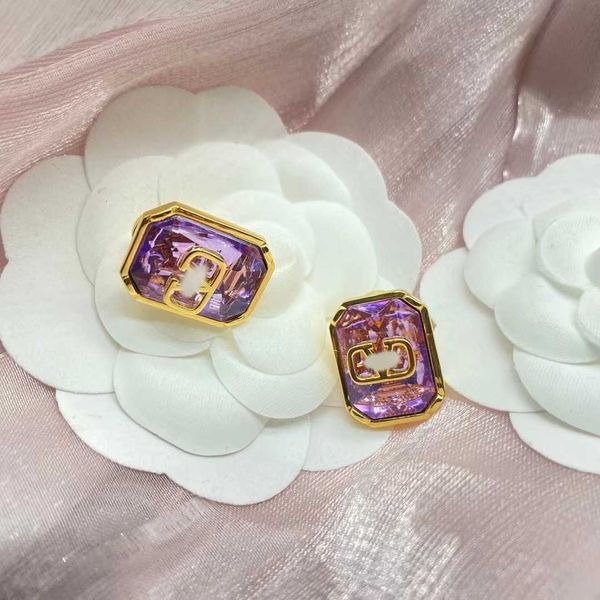 

Designer earrings letter V Luxury top female jewelry Valentinolies Pink sugar diamond English letter design brass material temperament earrings Jewelry gift