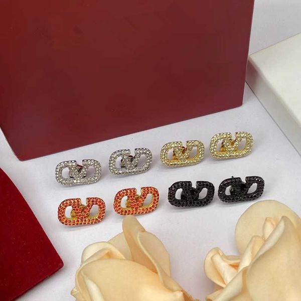 

Designer Earrings letter V Luxury jewelry Valentinolies Letter 925 Silver Needle Women's Fashion Versatile Diamond Embedding design