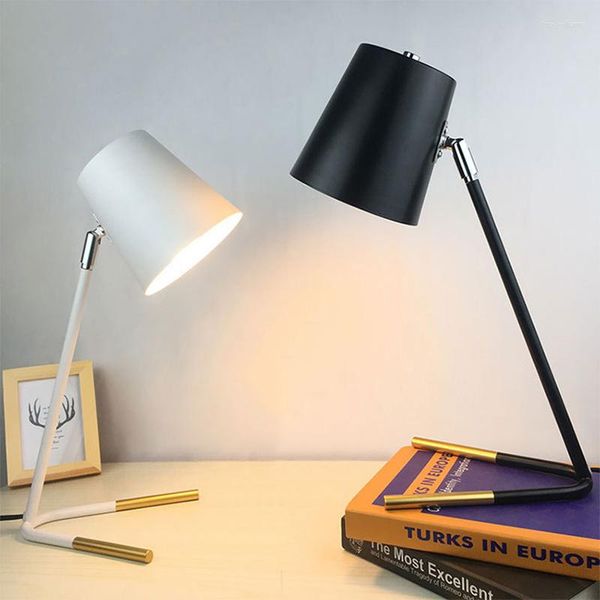 

Lamps Table Nordic Lamp LED Black White Modern Countryside Simple Iron For Study Bedroom Parlor Bookstore El Reading