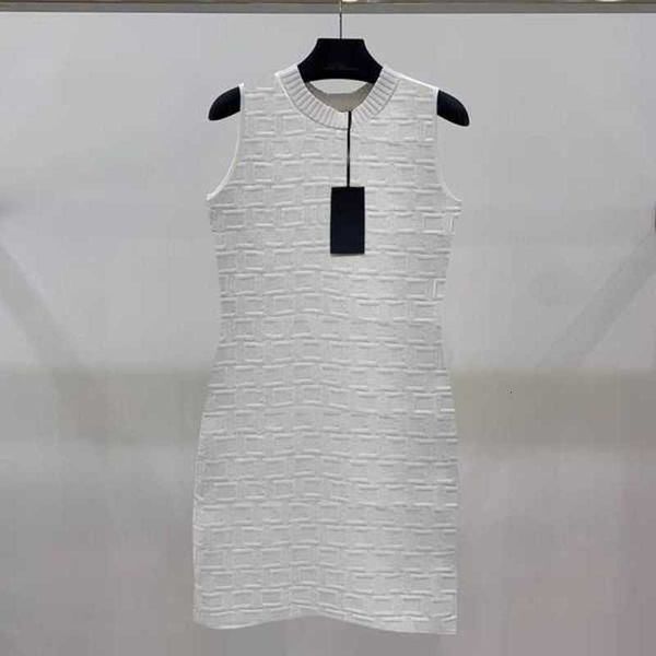 

Women' Knits Tees designer Stylish Dresses Woman Casual Summer Dress Fashion Embossing Long Skirt Beaded Fabric For Wedding Party Womens Designer Clothing AA IXAN, White