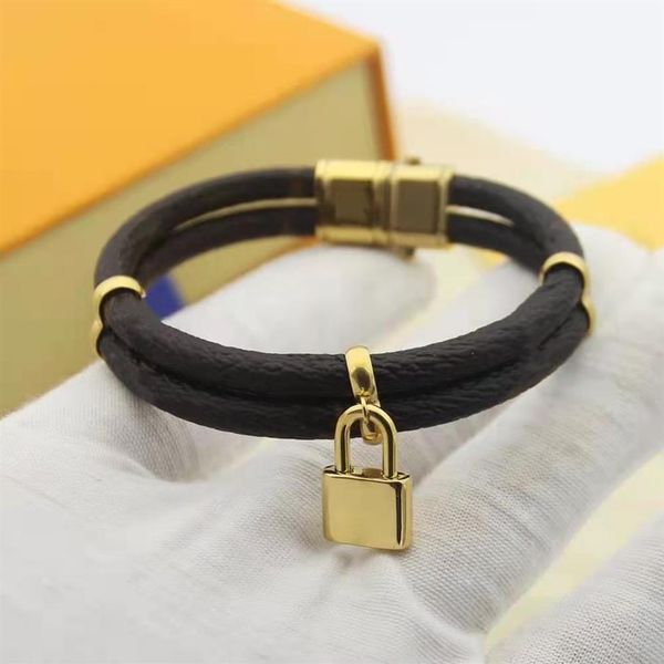 

2021 fashion leather bracelets for men woman designers wristband flower lock pattern bracelet pearl jewelry with bag341u, Golden;silver
