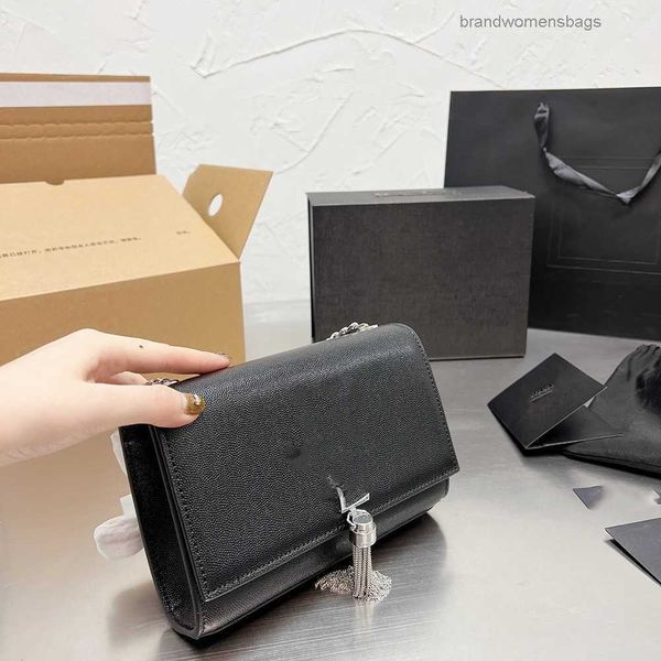 

2022 5a quality luxurys envelope bag designer tassel handbag women's chain crossbody shoulder bags shopping totes fashion ladies purse