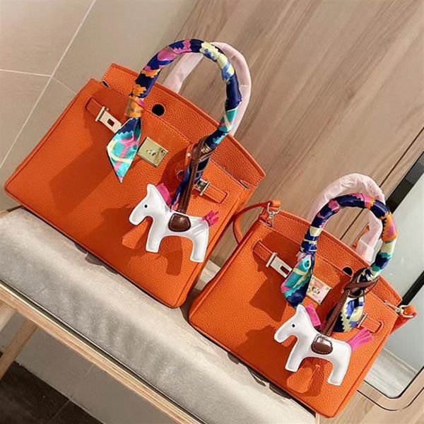 

luxury designs shoulder bags 30cm 25cm lock silk scarves hand bags for young women red black orange crossbody bag laides handbags 237n