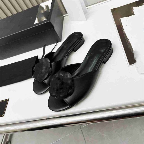 

fashion slippers 2023 channel luxury design summer men and women flat shoes thick sole leather rubber letter logo casual slippers 04-012, Black