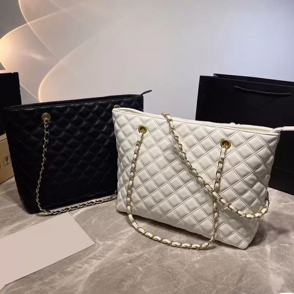 

2022ssw france womens vinatge jumbo classical quilted bags aged gold metal hardware matelasse chain shoulder handbags luxury designer large