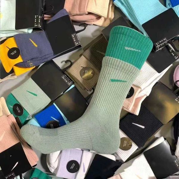 

2023 fashion brand men's cotton running crew socks middle tube casual breathable sports for men and women soft sock qc0d, Black