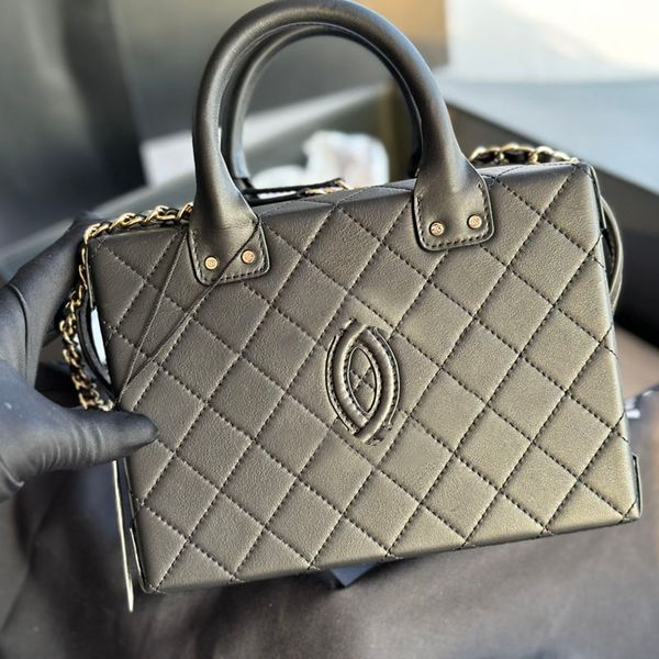 

channel black crossbody shoulder chain box bag small vanity case calfskin & gold-tone metal quilted zipper cosmetic purse luxury designer cl