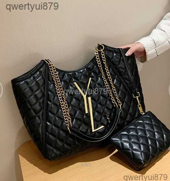 

qwertyui879 2023 new women's fashion chain single shoulder crossbody bag oversized underarm pouch large capacity retro leather bag 0101