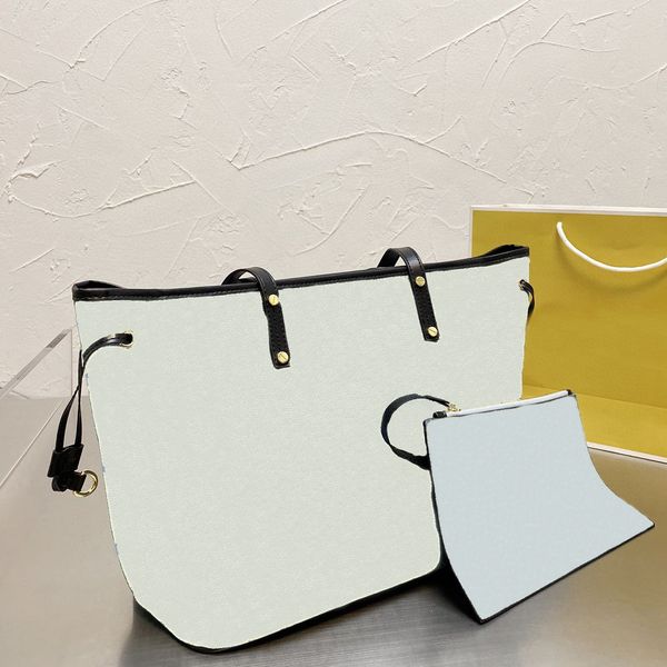 

hobos real leather totes hand bags with envelope handbags luxury brand large capacity armpit handbag beigh all over letters fashion design d
