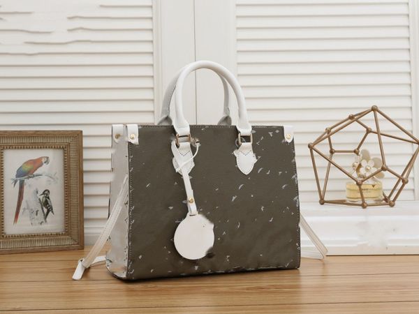 

luxurys tote bag designer handbag classical womens crossbody bag shoulder bags satchel shopping purse clutches 2022 30/22/12