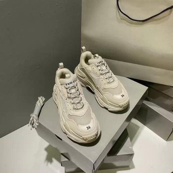 

with box designer balencaigaitys shoes 2022 triple-s 17fw paris men women casual shoes light blue pastels black grey white pink orang jr