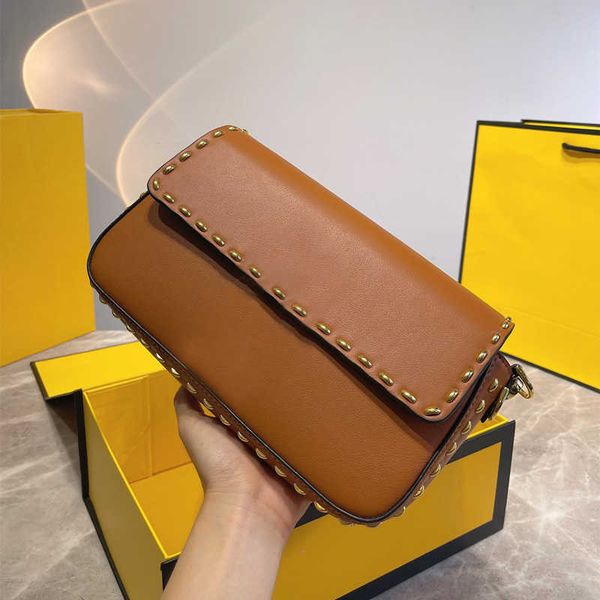 

trendy selling tote bags customized with name brand wholesale simple handbags