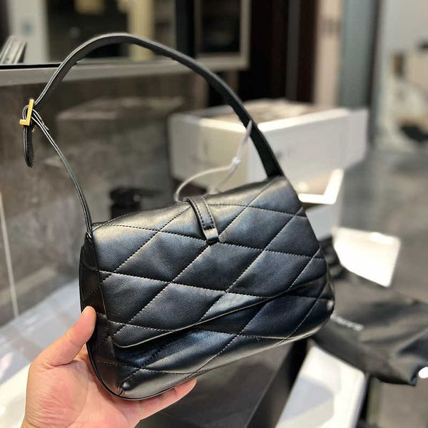 

wholesale designer handbags famous brands name brand woman purses and ladies