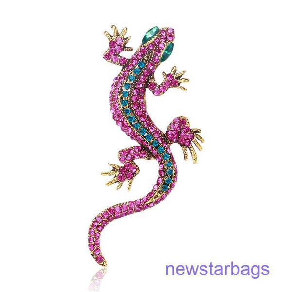 

factory outlet wholesale brooches exaggerated personality versatile alloy diamond inlaid gecko brooch fashion trend animal pin, Gray