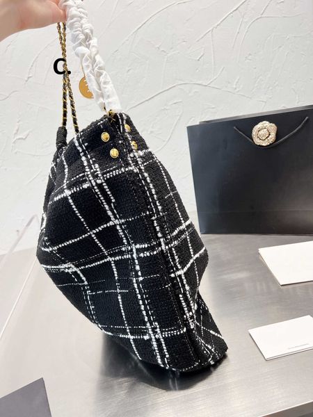 

2023 black tote bag one shoulder designer bag black ladies letter c tweed totes luxury brand fashion chain female shopping bags shoulder han