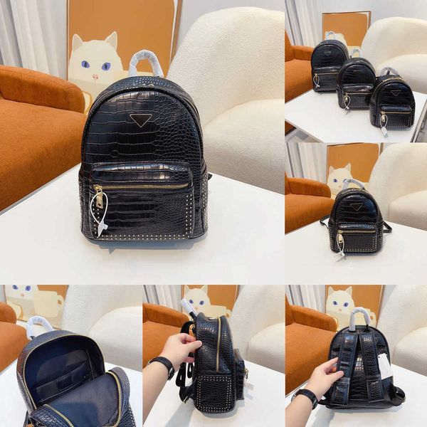 

designer backpacks men luxury backpack purse women leather back pack fashion crocodile pattern bookbags shoulder bags handbags 221121