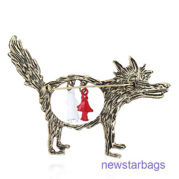 

factory outlet wholesale brooches brooch doll new hollow wolf high-end, Gray