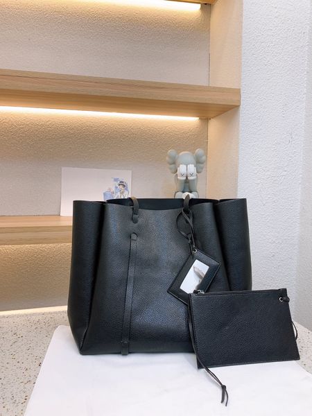 

tote bags female luxury designers leather large capacity commuting shopping can back the doll for a walk ling plaid trumpet high-end fashion