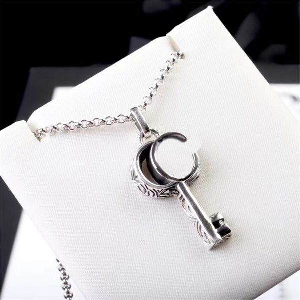 

charm necklace designers plated silver fashion jewelry letter pendants carved pattern sweater chain necklace engagement necklaces women neck