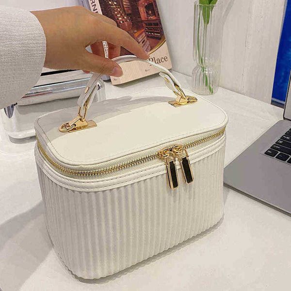 

cosmetic bags & cases bag portable large capacity ins wind super fire m 220823
