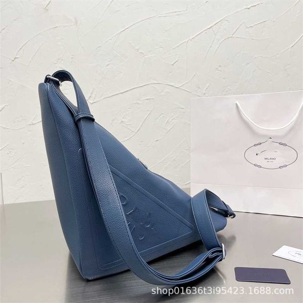 

married women's 2023 new single shoulder simple triangle diagonal cross fashion korean version portable bag lady 75% off online sales