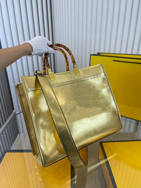 

the tote bag luxury handbag designer bag women single shoulder bags crossbody large capacity purse gold leather features