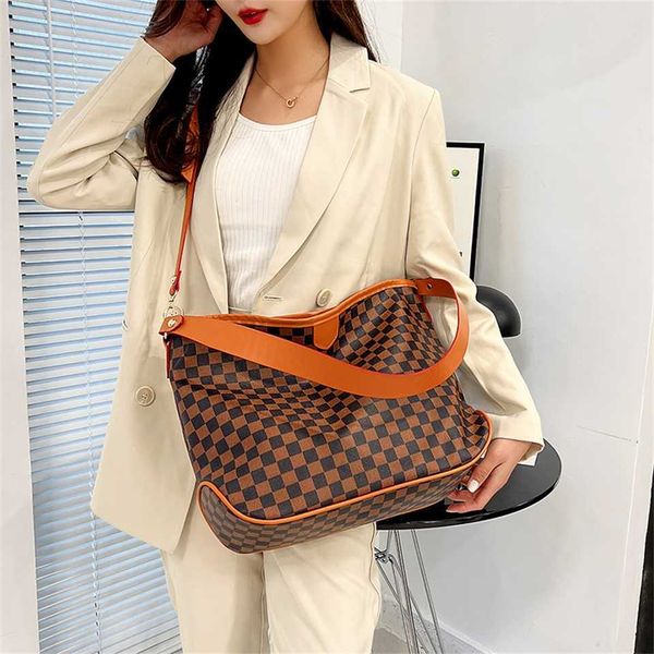 

large capacity tote 2023 new fashion commuter mesh red ocean air one shoulder crossbody bag 75% off online sales