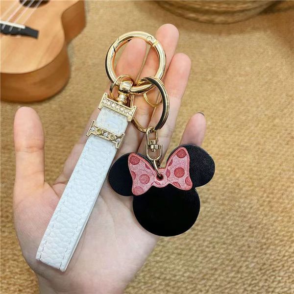 

designer key chain bear head hair ball pendant key chain bow car pendant metal fashion personality creative card cute shape is very good, Silver