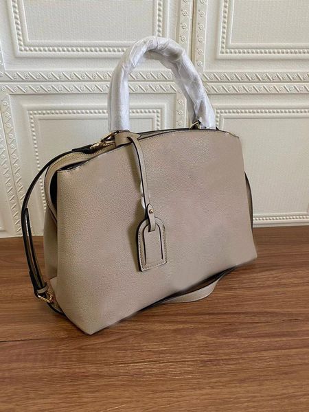 

2023 latest shoulder bag luxury designers autumn and winter monograms cameo handbags fashions classics handbag luxurys brands bags