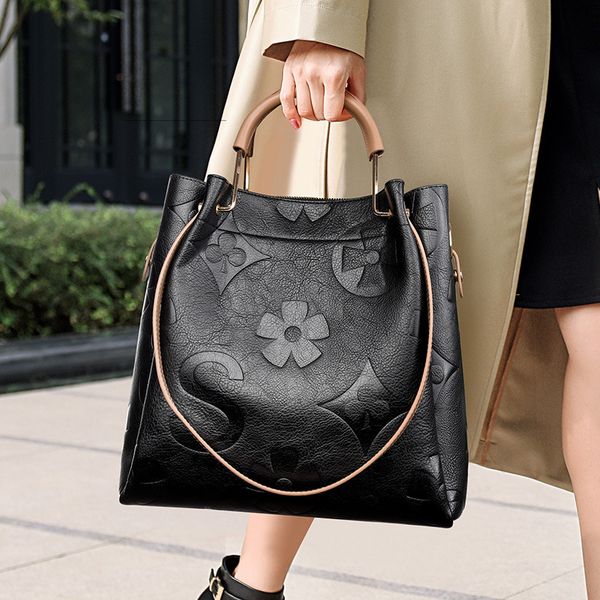 

big women bucket bag 2023 female shoulder bags large size vintage soft leather lady cross body handbag for hobos tote 003