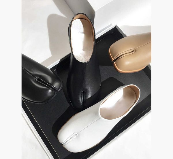 

dress shoes men's and women's split toe shoes horseshoe shoes deep mouth flat heel, Black