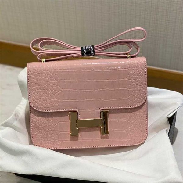 

women's saddle 2023 new chaowang red stewardess buckle single shoulder messenger mobile phone bag 50% off wholesale store