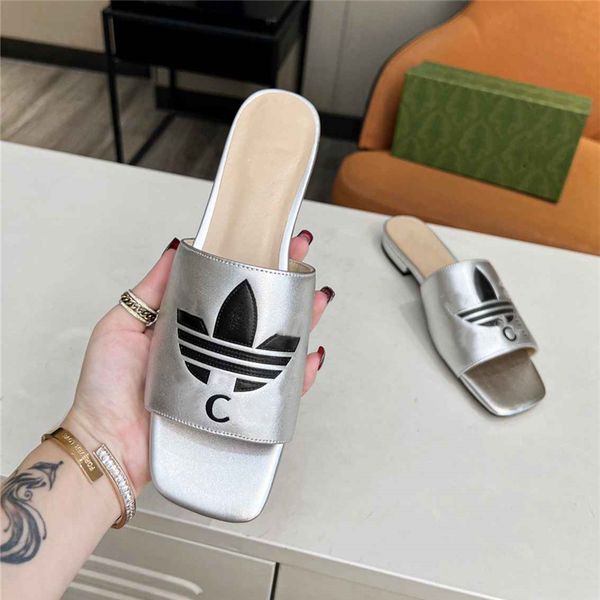 

fashion slippers 2023 ggity luxury design summer men flat bottom women slope heel letter leather casual sandals 02-08, Black