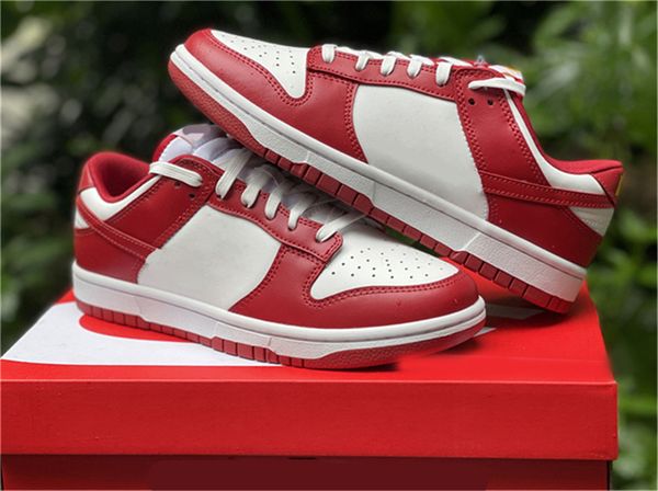 

2023 authentic low gs gym red white university gold outdoor shoes men women foam finger stadium green old royal sports sneakers with box