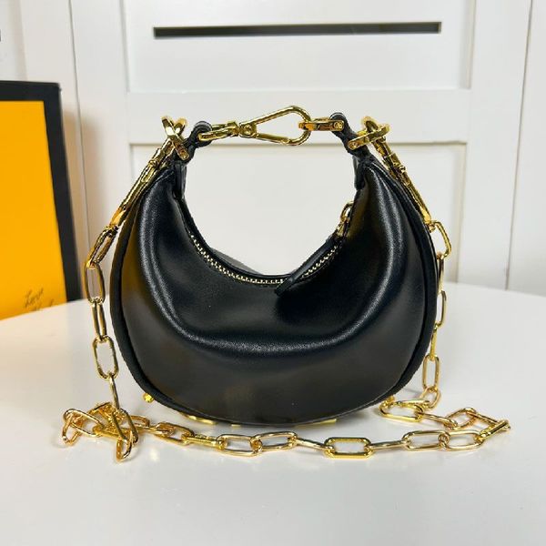 

luxury women's handbag designer crescent shoulder bag small french bread armpit bag tramp patent leather letter handbags