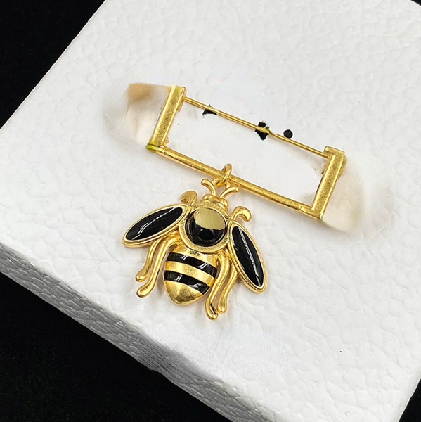 

mid-ancient bee letter brooch women's european retro ornament all-match light luxury series accessories, Gray