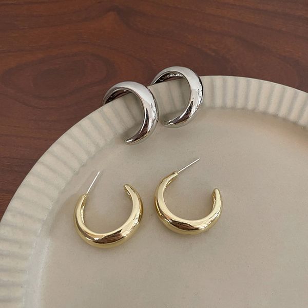 

titanium steel stud earring for woman exquisite simple fashion c diamond ring lady earrings jewelry gift, Golden;silver