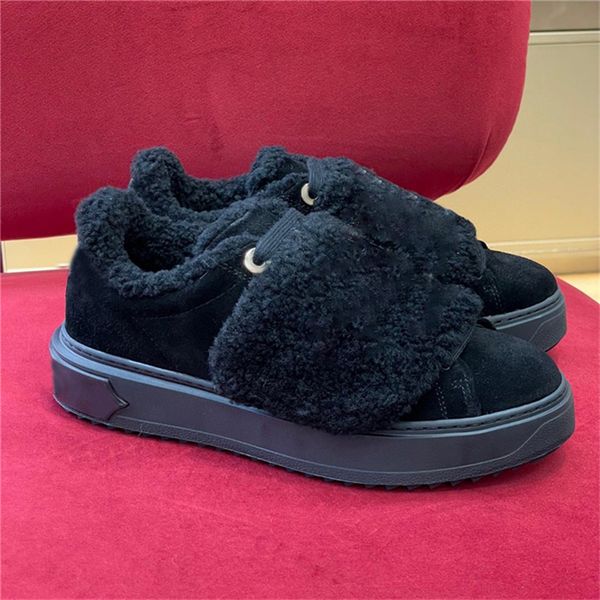 

2023 designer paris emblematic time out sneaker boots in suede calf leather with collar and velcro strap fluffy shearling treaded outsole sn, Black