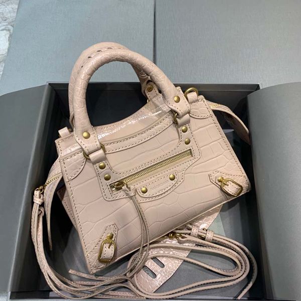 

fashion locomotive handbags shoulder luxurys designer bags metal chain gold silver women handbag genuine leather bag flip cover diagonal cro